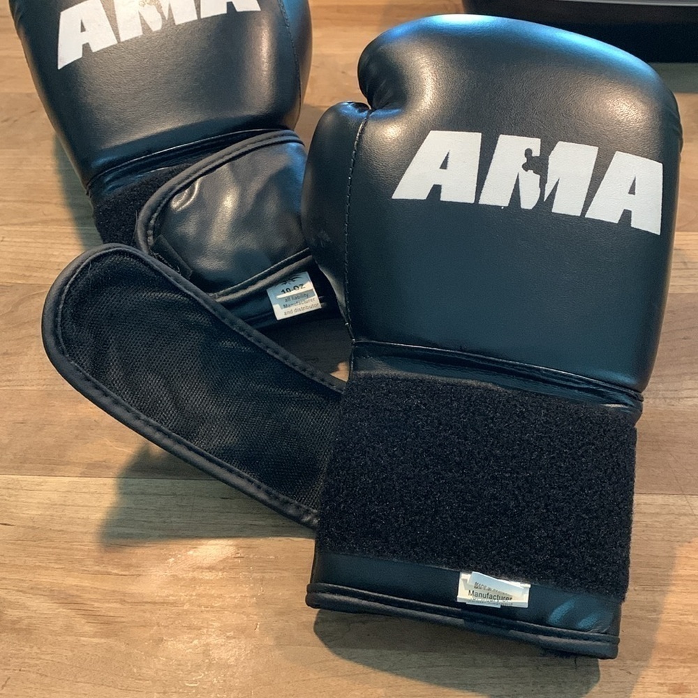 AMA Boxing Gloves Black 10 oz Sparring MMA boxing lessons amateur kick boxing - Picture 8 of 10